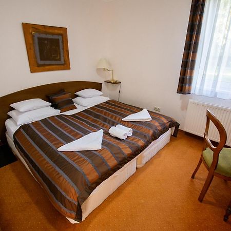 Bernadett Villa Apartman 3 Bük Esterno foto