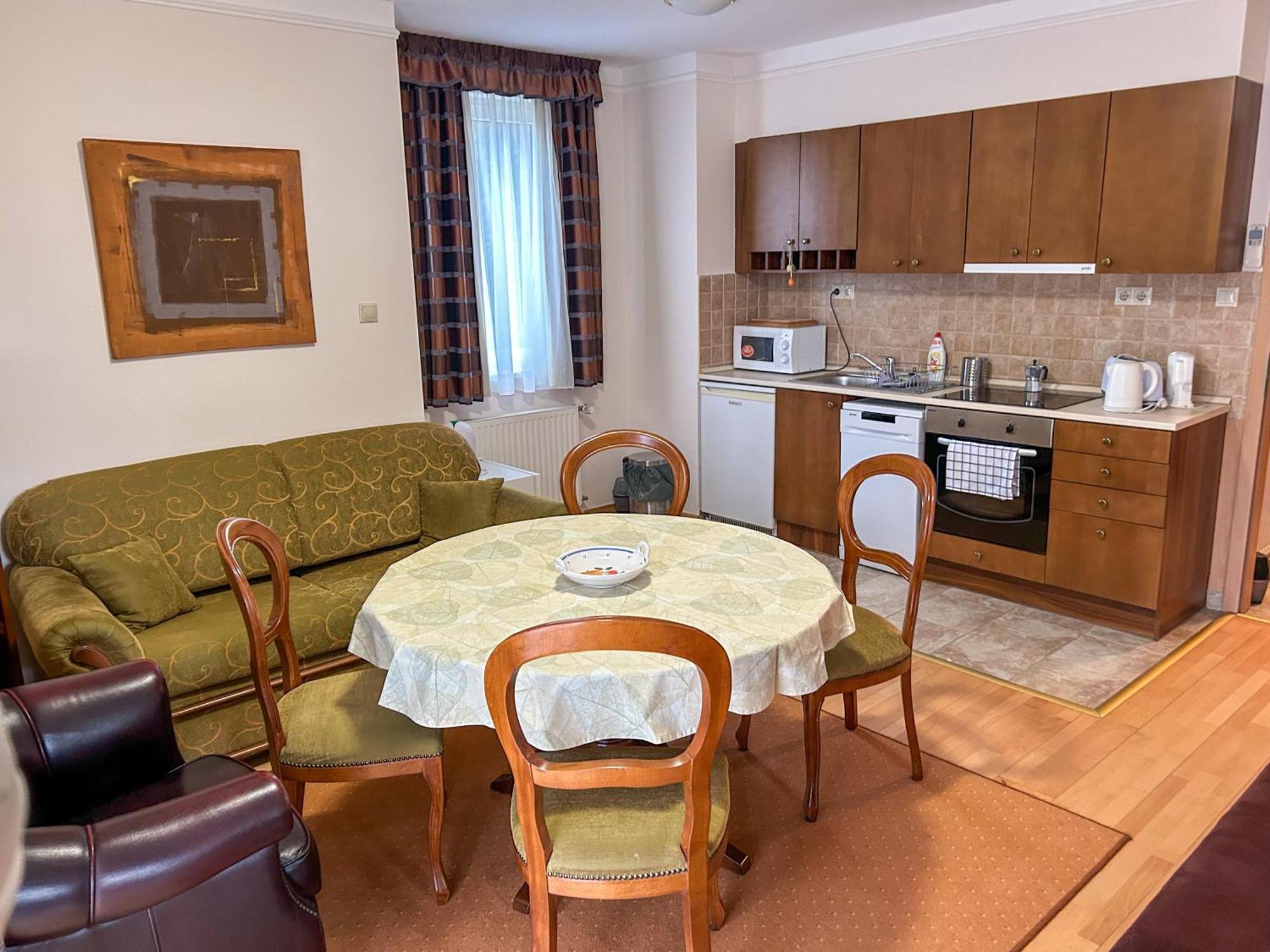 Bernadett Villa Apartman 3 Bük Esterno foto